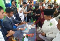 1759923443541-wamenag-muhammad-syafii-saat-meninjau-man-insan-cendekia-oki-1759903818881_169