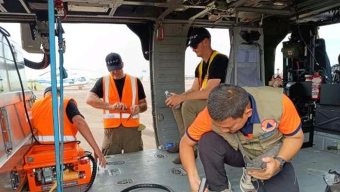 1761391857264-tim-ppk-bnpb-melakukan-verifikasi-helikopter-water-bombing-untuk-sumsel-1761284793298_169
