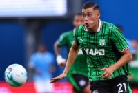 1761672688317-jay-idzes-sassuolo-vs-lazio-serie-a-liga-italia-1757911031261_169