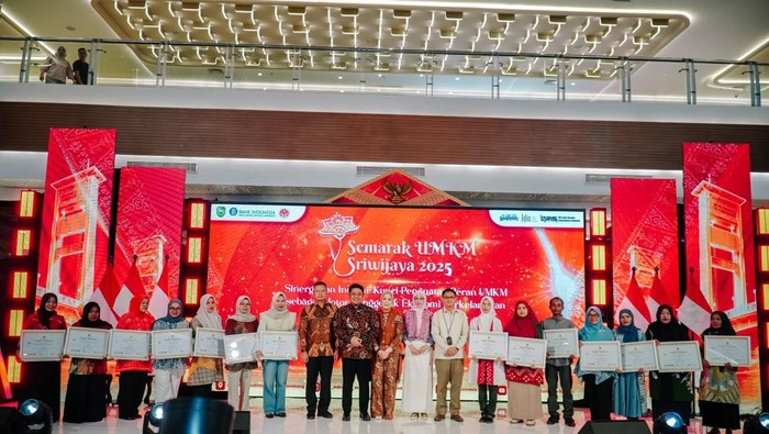 1761672698951-kantor-perwakilan-bank-indonesia-provinsi-sumatera-selatan-menyelenggarakan-semarak-umkm-seru-sriwijaya-2025-1761657730475_169