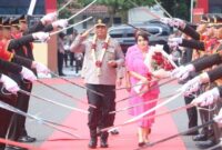 1761910672432-irjen-viktor-t-sihombing-resmi-menjabat-kepala-kepolisian-daerah-kapolda-bangka-belitung-babel-hari-ini-viktor-tiba-di-mapolda-1761888745308_169