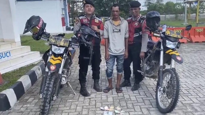 1762384712330-pelaku-pungli-ditangkap-1762325543443_169