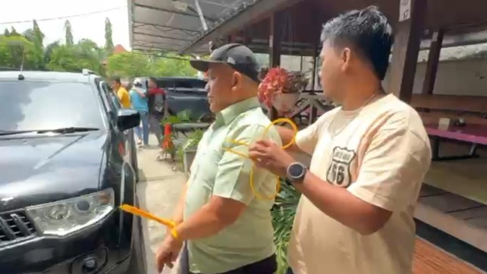 1762429004551-peras-kepala-desa-1762419168405_169