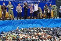 1762429154384-pemusnahan-barnag-bukti-1762406178438_169