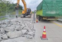 1762494011043-perbaikan-jalan-tol-lampung-1762422719130_169