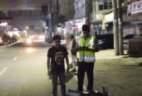 1762623297730-polisi-saat-melakukan-olah-tkp-di-lokasi-kecelakaan-1762591162968_169