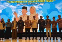 1762969030825-bank-sumsel-babel-bekerja-sama-dengan-bkpsdm-kota-palembang-serta-pt-taspen-persero-menggelar-gathering-asn-menjelang-masa-pur-1762940702490_169