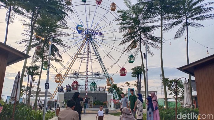 1763184688129-g-walk-salah-satu-wisata-yang-bisa-dikunjungi-di-palembang_169