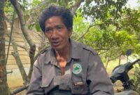 1763206184016-tumengging-sikar-pimpinan-kelompok-orang-rimba-di-desa-mentawak-merangin-1763113538584_169