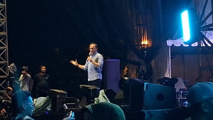 1763292739167-wakil-menteri-dalam-negeri-wamendagri-bima-arya-sugiarto-hadir-di-lapangan-korpri-kalianda-1763263234037_169