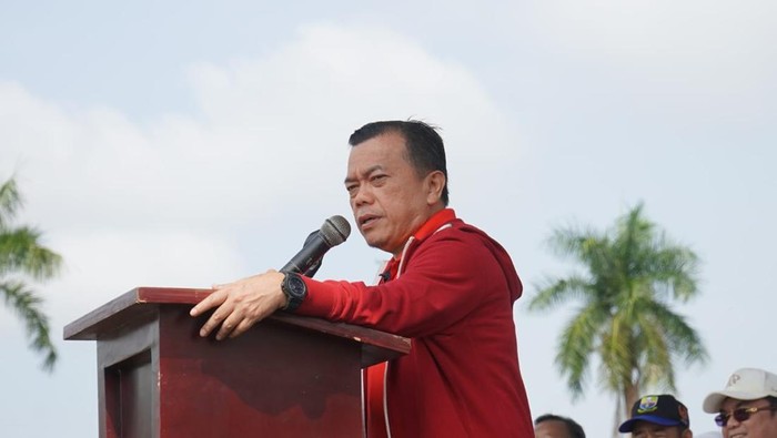 1763314068106-gubernur-jambi-al-haris-1763293698585_169