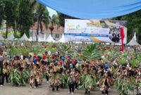 1763314167145-1500-penari-pecahkan-rekor-muri-di-lamsel-fest-2025-1763270454660_169