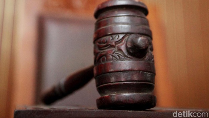 1763357865385-ilustrasi-hukum-2_169