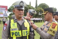 1763379654898-kapolres-banyuasin-akbp-ruri-prastowo-pimpin-apel-gelar-pasukan-operasi-zebra-musi-2025-1763360005743_169