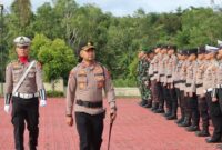 1763444093863-kapolres-bangka-barat-babar-akbp-pradana-aditya-nugraha-cek-pasukan-di-mapolres-1763424545839_169