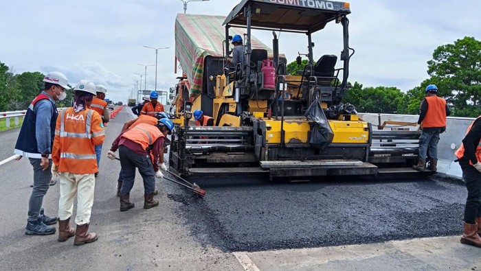 1763787935504-ruas-tol-terpeka-dan-palindra-diperbaiki-jelang-libur-natal-dan-tahun-baru-2026-1763739706590_169