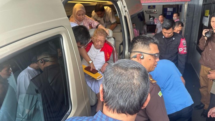 1764090350887-haji-alim-ditahan-di-lapas-pakjo-palembang-1741602178411_169