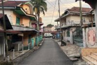 1764133551678-penampakan-sore-hari-salah-satu-lorong-yang-dulu-menjadi-tempat-psk-menjajakan-diri-di-payo-sigadung-tampak-lengang-1764077675482_169