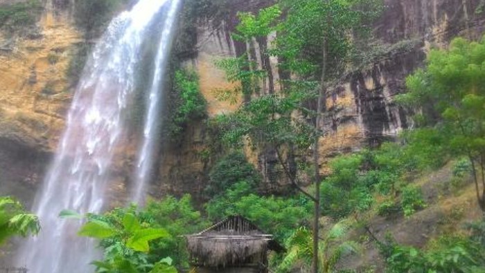 1764263140087-air-terjun-gunung-nyawe-1764226811316_169