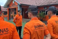 1764284678904-basarnas-bengkulu-secara-resmi-memberangkatkan-tim-rescue-untuk-mendukung-operasi-sar-di-sumbar-1764244423698_169