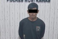 1764479116963-tampang-residivis-sekaligus-buronan-pencuri-sawit-bersajam-di-musi-rawas-1764395936255_169