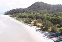 1764608786680-wisata-pantai-tanjung-berikat-di-bangka-tengah_169