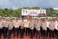 1764608790796-kapolres-babar-akbp-pradana-aditya-nugraha-dan-anggotanya-mengumpulkan-dan-untuk-korban-bencana-alam-di-sumatera-1764586889847_169