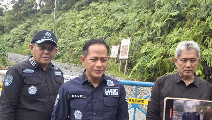 1765019139583-menteri-lingkungan-hidupkepala-badan-pengendalian-lingkungan-hidup-klhbplh-hanif-faisol-nurofiq-1764990114043_169