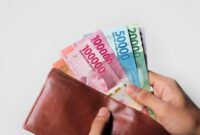 1765170340944-ilustrasi-uang-1_169