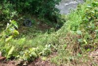 1765170355708-lokasi-mobil-masuk-jurang-di-perbatasa-merangin-kerinci-jambi-1765153460518_169