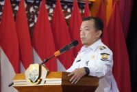 1765386334662-gubernur-jambi-al-haris-dalam-kata-sambutan-saat-beri-penghargaan-28-perusahaan-raih-zero-accident-1765351534003_169