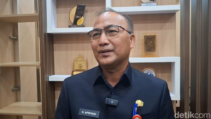 1765451142681-asisten-i-setda-sumsel-apriyadi-1765438226307_169