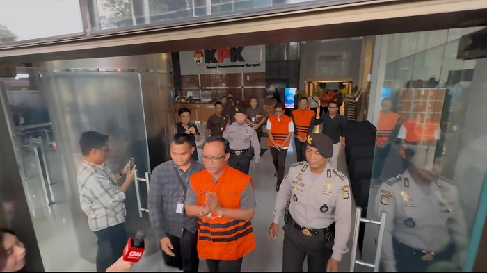 1765515940426-bupati-lampung-tengah-ardito-wijaya-adrialdetikcom-1765447248150_169