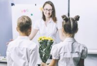 1765559133298-ilustrasi-hadiah-untuk-guru-1763096436553_169