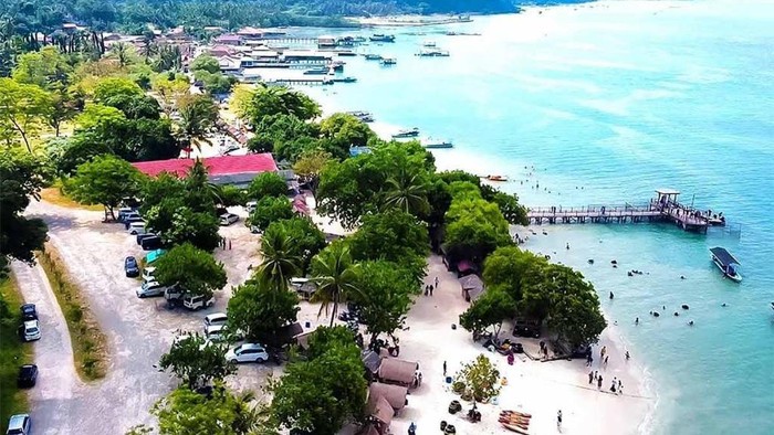 1765688709448-pantai-mutun-lampung-1765627674953_169