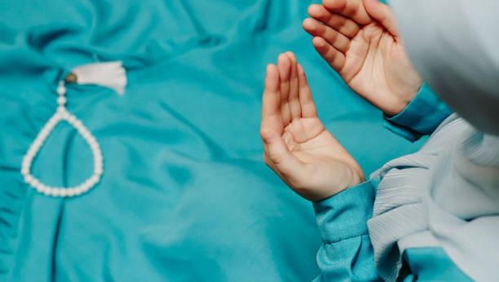 1765731928904-ilustrasi-berdoa-sebelum-tidur_169