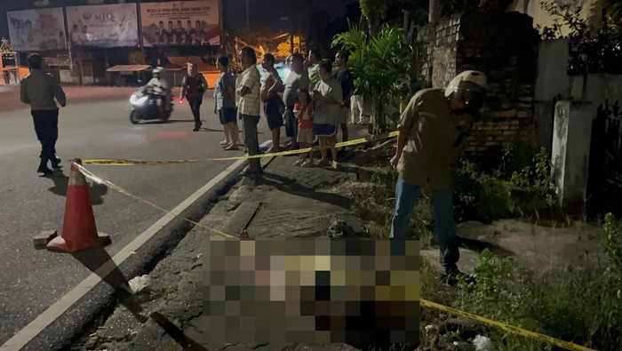 1765775153746-mayat-pria-tanpa-identitas-ditemukan-di-pinggir-jalan-masjid-agung-al-falah-kota-jambi-1765759443179_169