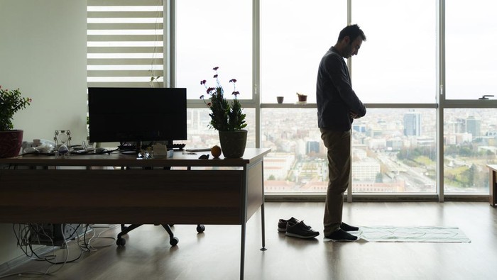 1765818334099-ilustrasi-salat-sholat_169