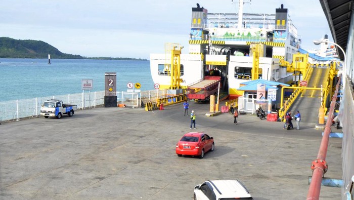 1765861544199-ilustrasi-pelabuhan-bakauheni_169