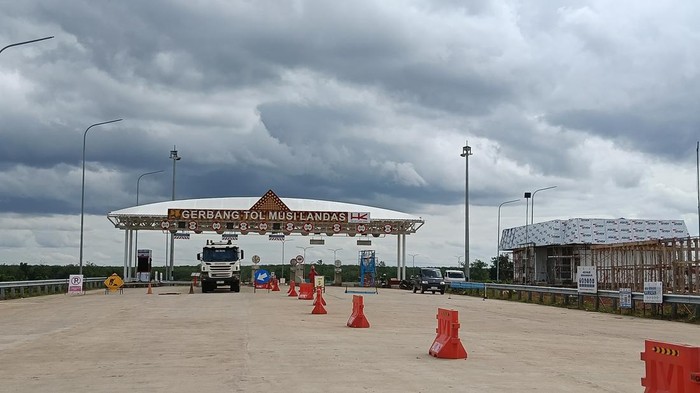 1765991142916-tol-palembang-betung-dibuka-fungsional-1765952544668_169