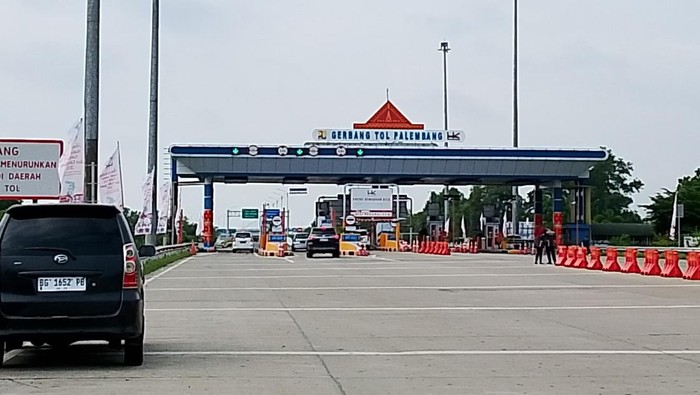 1766660733799-suasana-gerbang-tol-palindra-1766637327718_169
