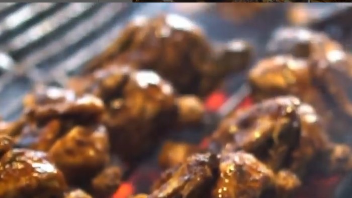 1767200746872-mantul-ini-10-ayam-bakar-yang-manis-gurihnya-bikin-nagih-1746177462669_169