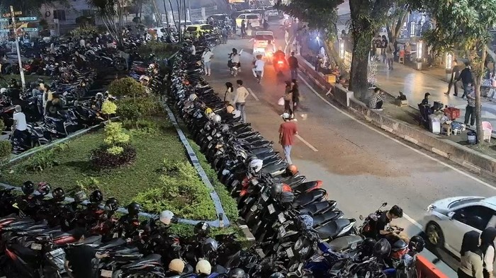 1767222289980-suasana-di-kambang-iwak-palembang-1767201026390_169