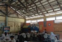 1767265678655-sekolah-sdn-89-palembang-rusak-1757328794506_169