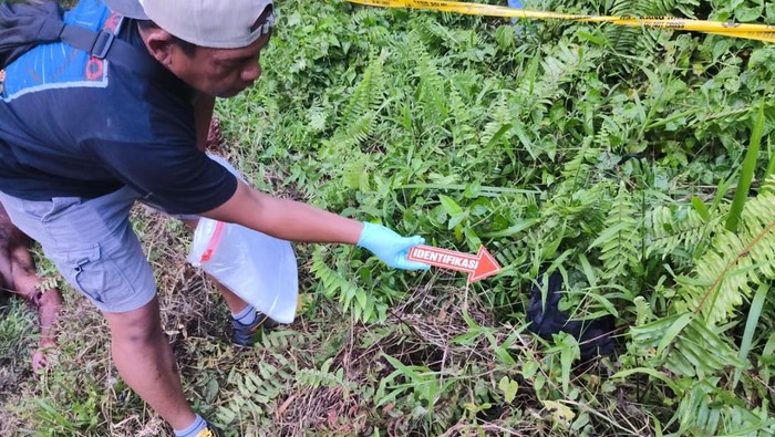 1767416780251-polisi-melakukan-olah-tkp-pengeroyokan-di-kabupaten-sarmi-1767344380304_169