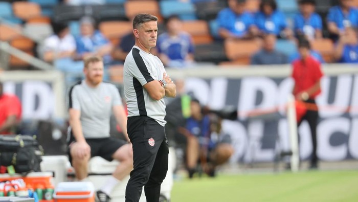 1767589614168-john-herdman-pelatih-timnas-indonesia-1767451570059_169