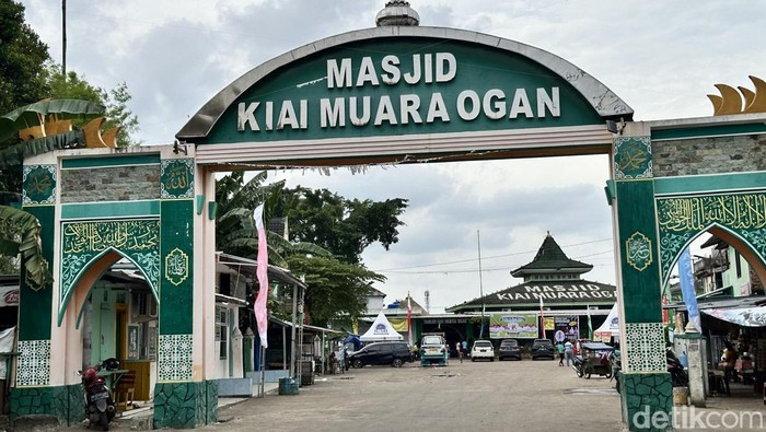 1767740704170-masjid-kiai-muara-ogan-di-palembang-1767713297784_169