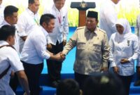 1767827104324-penghargaan-diserahkan-presiden-pada-acara-panen-raya-dan-pengumuman-swasembada-pangan-nasional-di-jawa-barat-rabu-712026-1767786811119_169