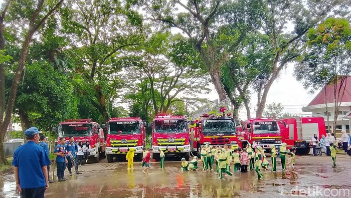 1767848751140-mobil-damkar-palembang-1767782603701_169