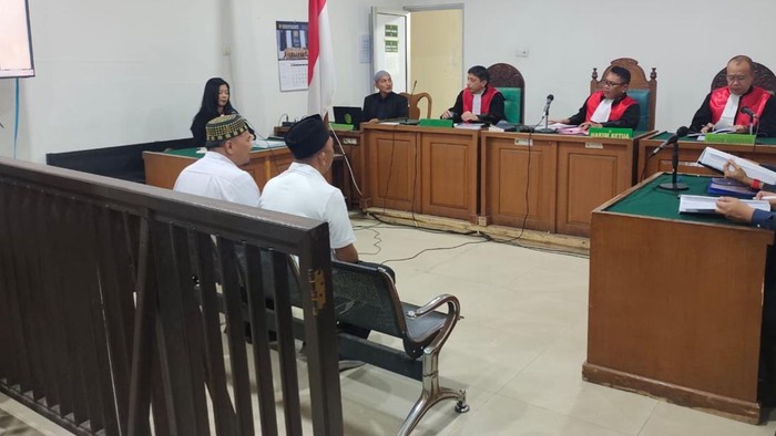 1769058353444-dua-pengurus-pmi-oku-jalani-sidang-tuntutan-1769042530524_169